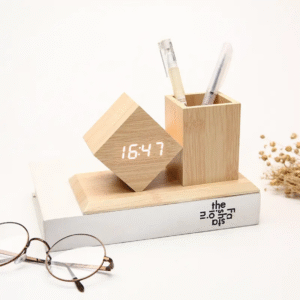 Porte-stylo en bois + horloge numérique personnalisable